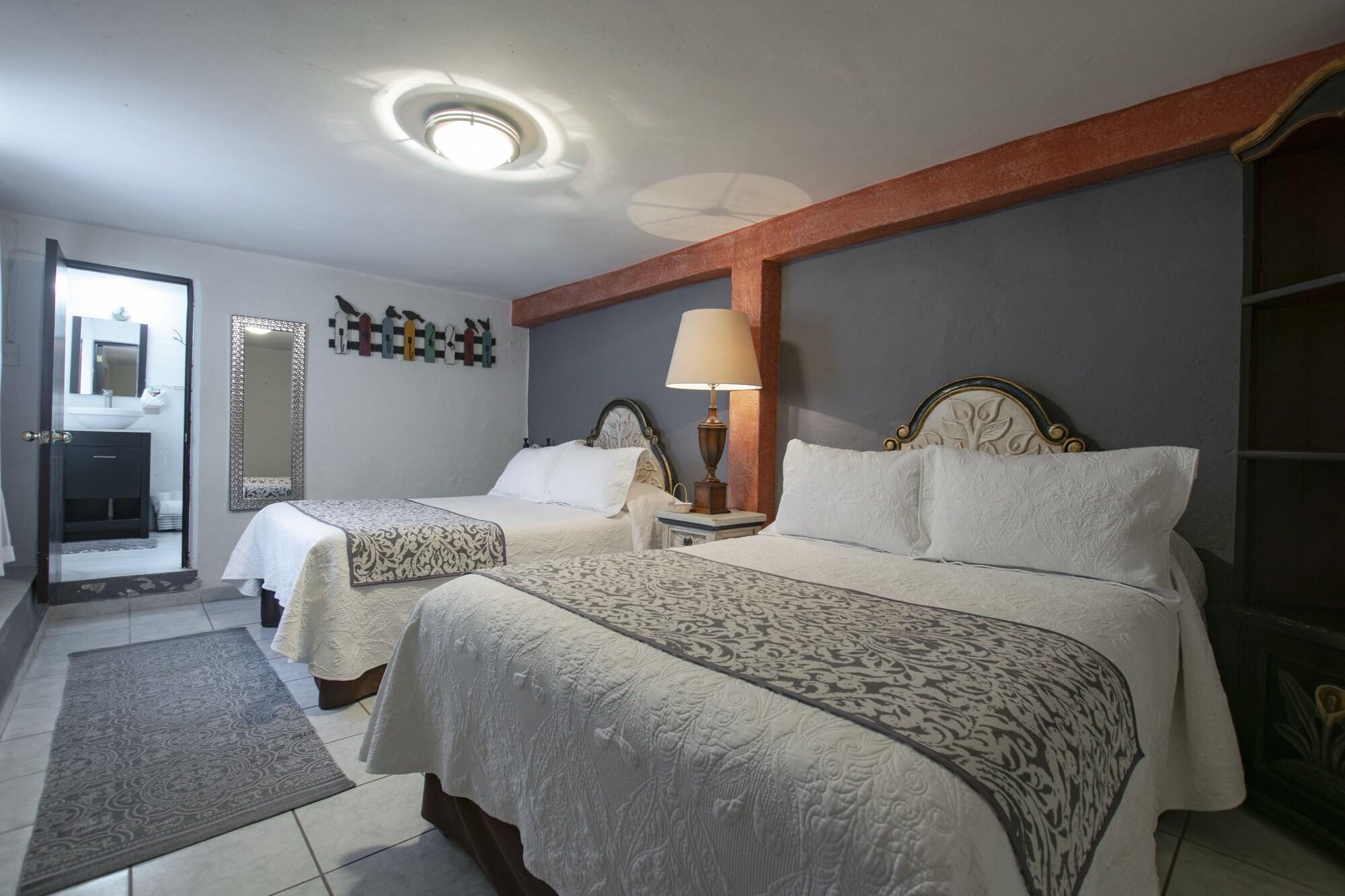Hotel Santa Ana Альенде Экстерьер фото