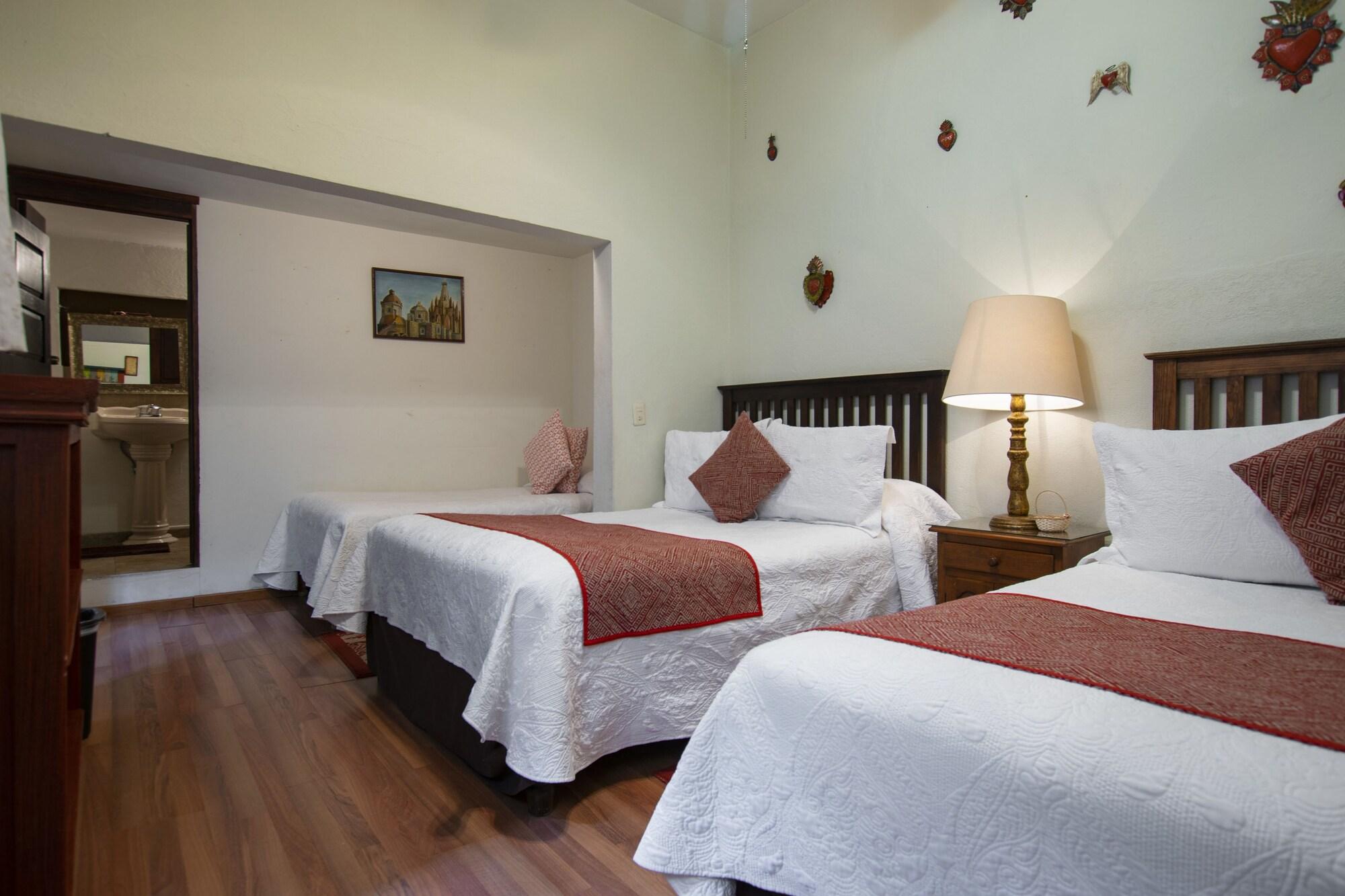 Hotel Santa Ana Альенде Экстерьер фото