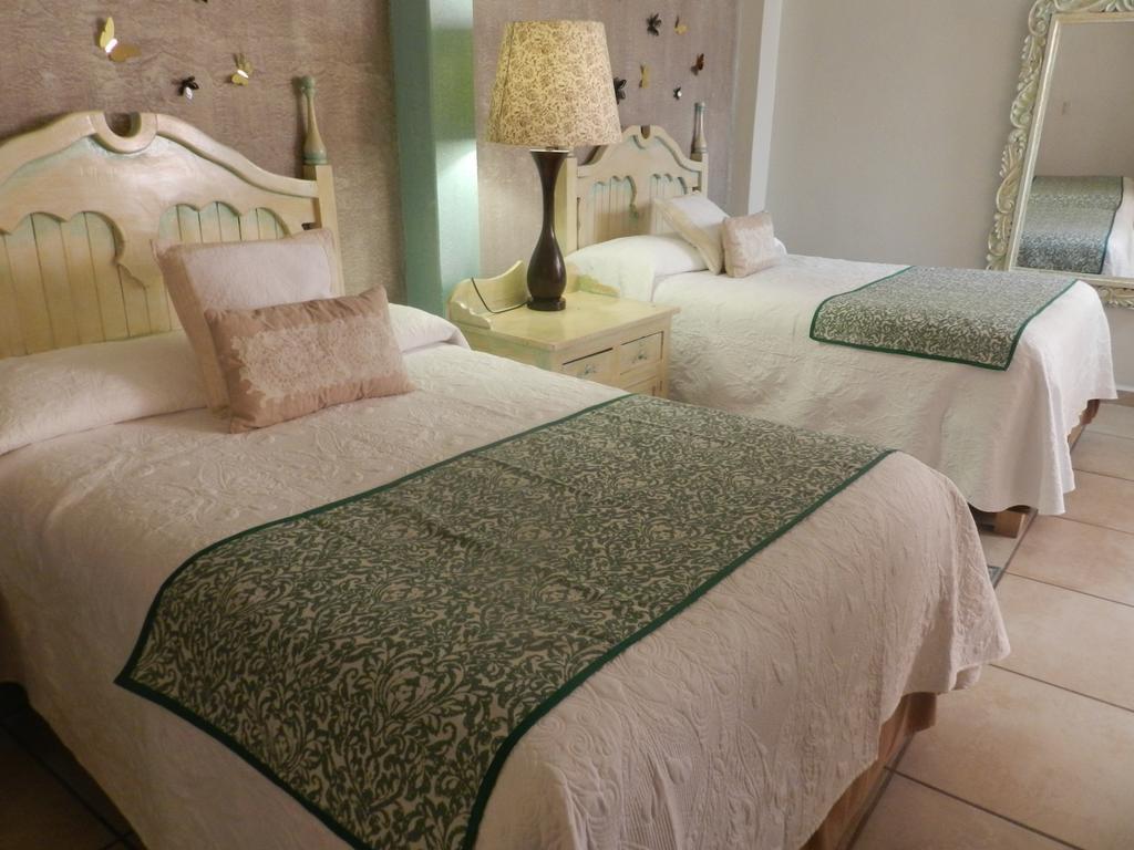 Hotel Santa Ana Альенде Экстерьер фото